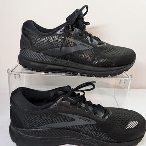 Brooks Men's Black Athletic Shoes Size 11.